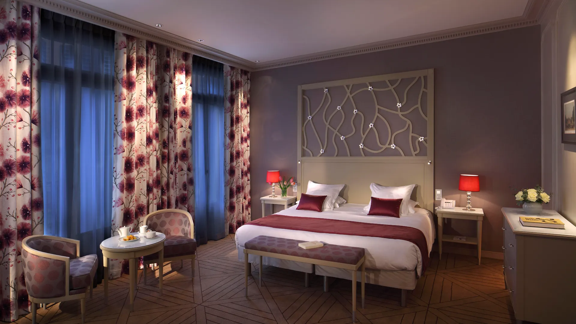 Chateau Frontenac Hotel Paris