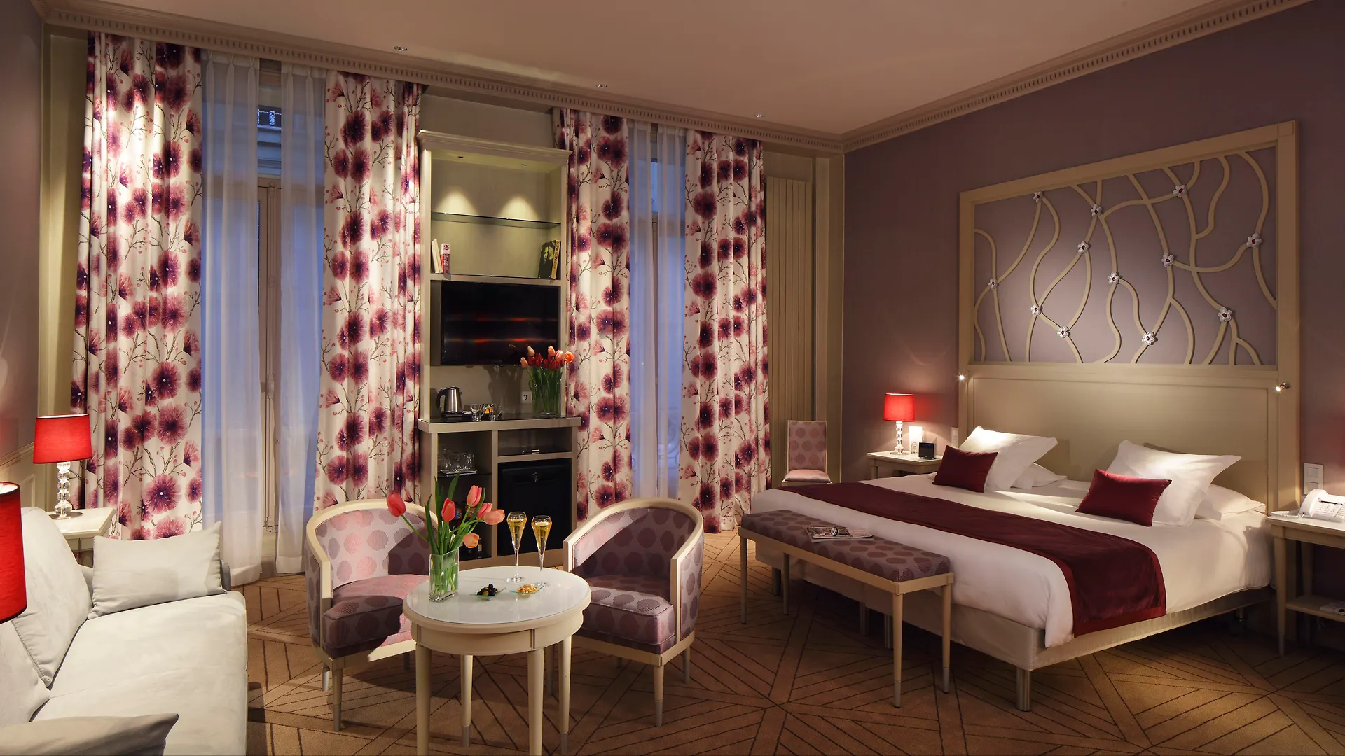 Hotel Chateau Frontenac Paris