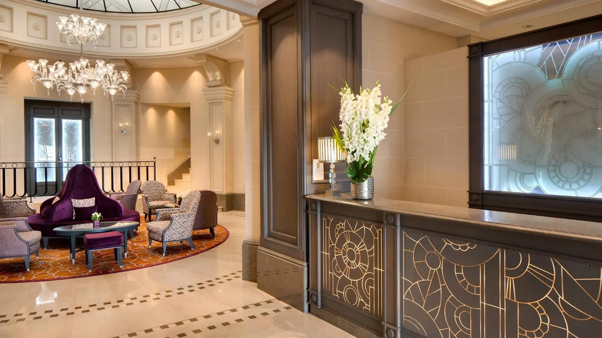 Chateau Frontenac 4* Paris